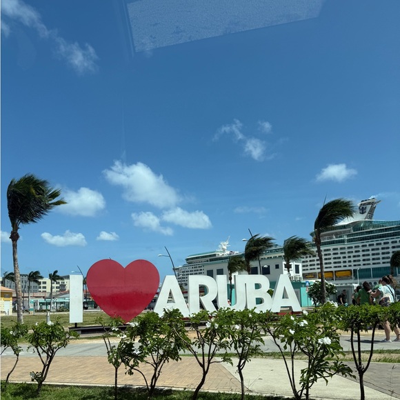 Meet your Posher, Sally - Picture 9 of 11